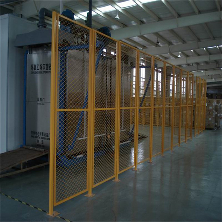 陜西車間用隔離鐵絲網(wǎng)、倉庫防護(hù)網(wǎng)、車間護(hù)欄網(wǎng)